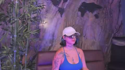 ALAHIA online show from December 17, 6:23 pm