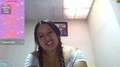 Snapshot of alahia_fox chatting on January 17, 8:33 pm alahia online show from January 17, 8:33 pm