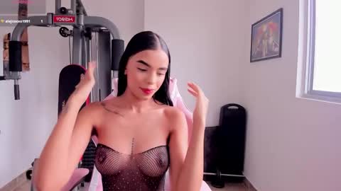 Snapshot of alana__roxxxy chatting on October 12, 12:51 pm Alana online show from October 12, 12:51 pm