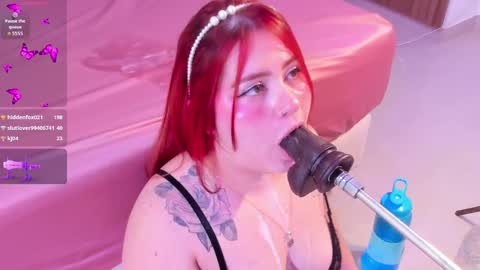 Alana online show from April 5, 1:54 pm