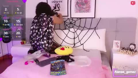 Alanaa  online show from October 7, 3:38 pm