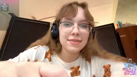 Stella online show from September 22, 2:15 pm