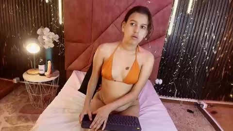 Alanna Lima online show from February 28, 12:15 pm