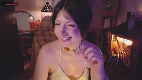 Snapshot of alaskagrace chatting on October 8, 3:22 am Alaska Grace online show from October 8, 3:22 am