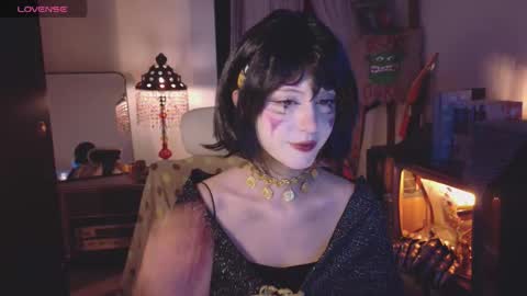 Snapshot of alaskagrace chatting on November 1, 3:54 am Alaska Grace online show from November 1, 3:54 am