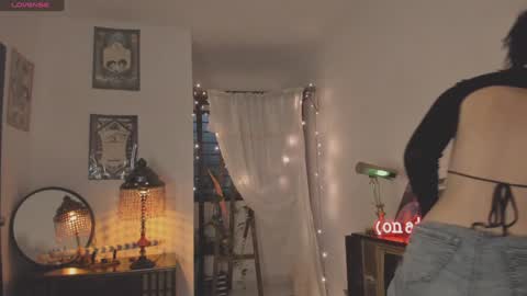 Snapshot of alaskagrace chatting on January 17, 1:36 am Alaska Grace online show from January 17, 1:36 am