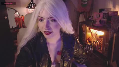 Snapshot of alaskagrace chatting on October 3, 3:55 am Alaska Grace online show from October 3, 3:55 am