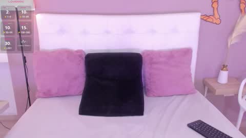 alayshajohnson online show from October 16, 11:29 pm