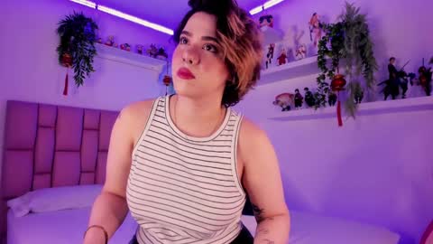 Snapshot of albaandthayron chatting on February 8, 12:06 pm albaandthayron online show from February 8, 12:06 pm