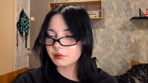 Im Katrina online show from December 19, 3:48 pm