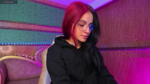 Aleja Online  GTM-5 700 1400 online show from November 27, 12:30 pm