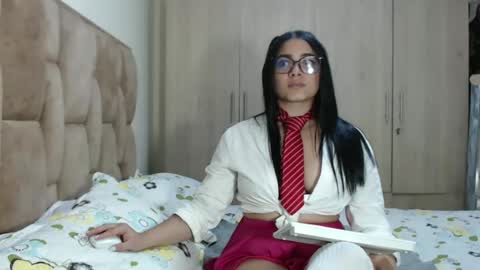 alejandra online show from January 21, 8:00 pm