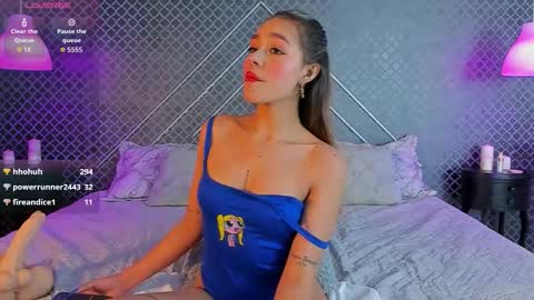 aleja_bloom online show from October 29, 1:58 pm