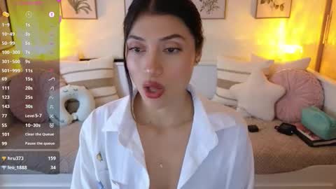 Alejandhra online show from February 2, 1:10 pm