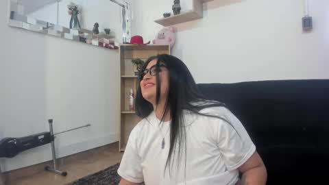alejandra online show from June 2, 10:33 pm
