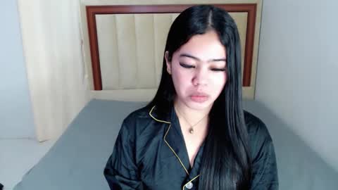 Snapshot of alesha_vibe_me chatting on October 13, 3:58 pm alesha_vibe_me online show from October 13, 3:58 pm