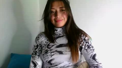 QUEEN OFF MILk  IM BACK  15 NOV online show from February 6, 12:14 am