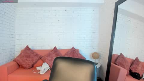 Alessia  Everyday From 0530 to 1430 Col Time online show from October 27, 12:33 pm