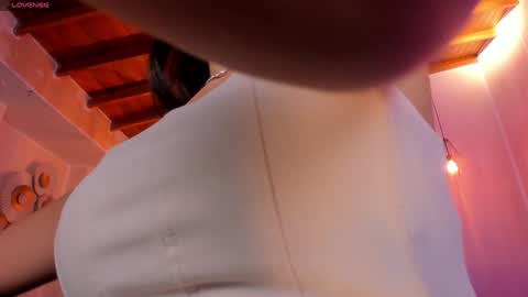Snapshot of alessiacorleone_ chatting on December 28, 8:04 pm Alessia online show from December 28, 8:04 pm