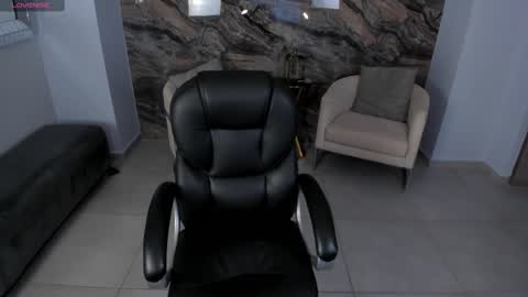 Snapshot of alessiacorleone_ chatting on March 10, 9:29 pm Alessia online show from March 10, 9:29 pm