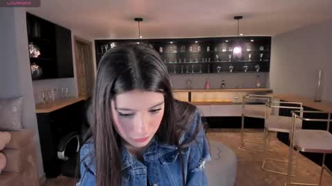 Snapshot of alessiacorleone_ chatting on March 9, 9:03 pm Alessia online show from March 9, 9:03 pm