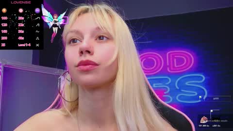 alessiacroft online show from October 27, 3:46 am