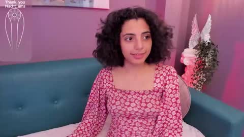 alessiia__ online show from February 15, 7:51 am