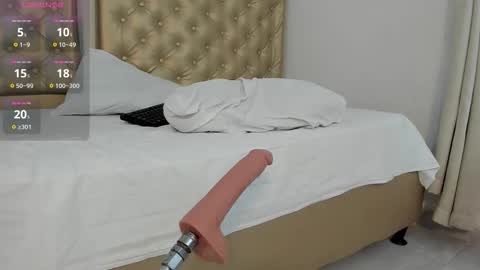 alessiiaa online show from November 19, 9:48 pm