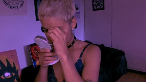 Alex online show from April 5, 10:20 pm