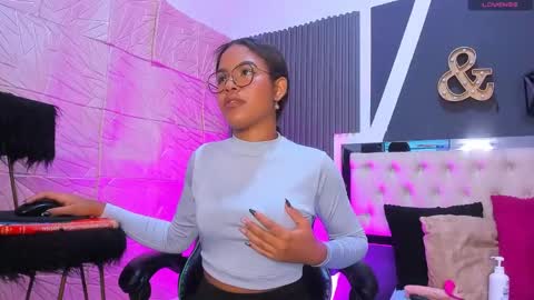 Snapshot of alexa_andherson chatting on January 5, 12:42 pm alexa andherson online show from January 5, 12:42 pm