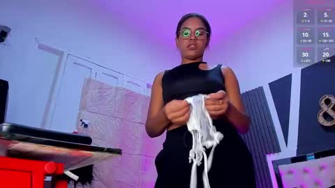 Snapshot of alexa_andherson chatting on January 18, 7:15 pm alexa andherson online show from January 18, 7:15 pm