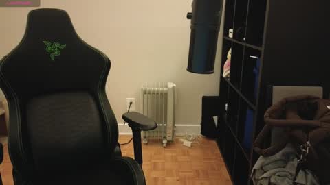 dont be afraid to click social media link its  working  just click on that  online show from January 16, 2:41 am