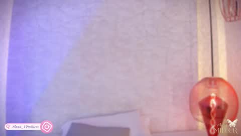 Alexa Millers online show from December 15, 4:40 am