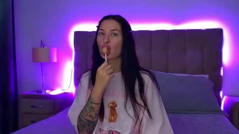 AlexandraBloom online show from November 13, 7:13 pm