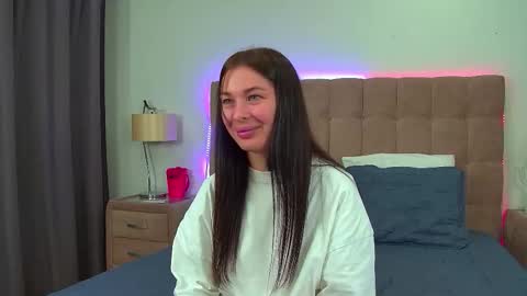 AlexandraBloom online show from September 29, 7:08 pm