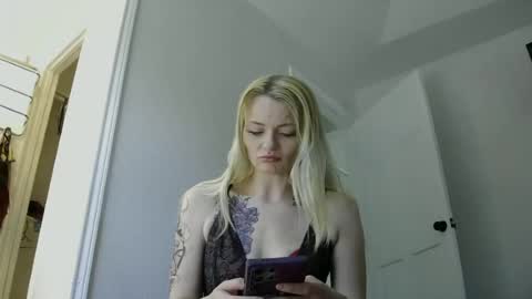 alexisafterdarkx online show from June 20, 8:34 pm