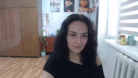 Snapshot of alexismillers chatting on October 6, 10:21 am AlexisMillers online show from October 6, 10:21 am