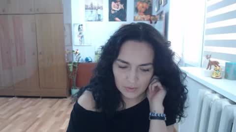 Snapshot of alexismillers chatting on September 19, 9:30 am AlexisMillers online show from September 19, 9:30 am