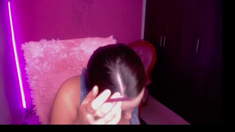 alexxa_1111 online show from October 19, 11:51 pm