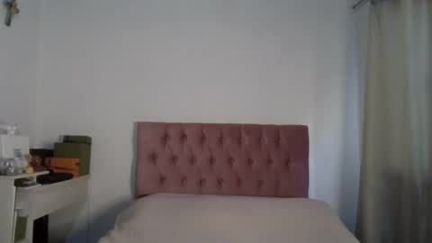 Snapshot of alia054 chatting on January 17, 12:52 pm Alia online show from January 17, 12:52 pm