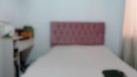 Snapshot of alia054 chatting on September 16, 12:46 pm Alia online show from September 16, 12:46 pm