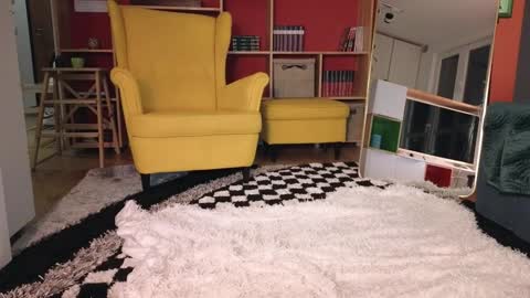 A R Y A  T I A online show from December 3, 3:44 pm