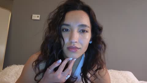 A R Y A  T I A online show from January 15, 10:24 pm