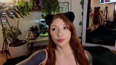 Snapshot of alice_baudelaire chatting on October 7, 1:54 am Alicia online show from October 7, 1:54 am