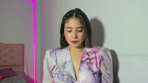 alice_cespedes online show from February 17, 10:05 pm