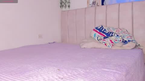 ALICE    Alice guzman online show from November 3, 8:13 pm