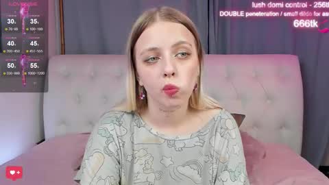 alice_halle online show from October 9, 7:23 am