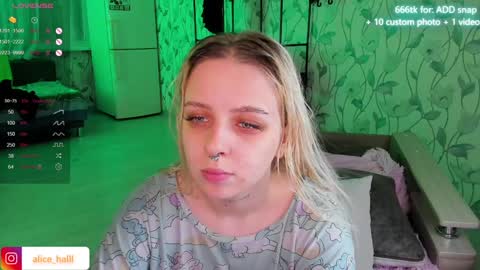 alice_halle online show from January 4, 6:09 pm