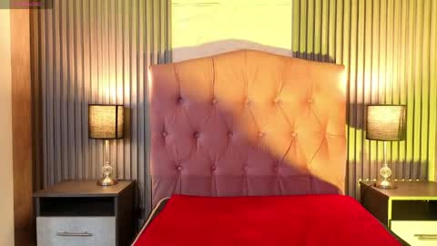 Alice online show from April 13, 7:03 pm