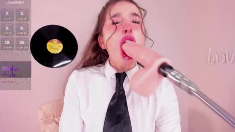 Alice online show from October 22, 7:19 pm